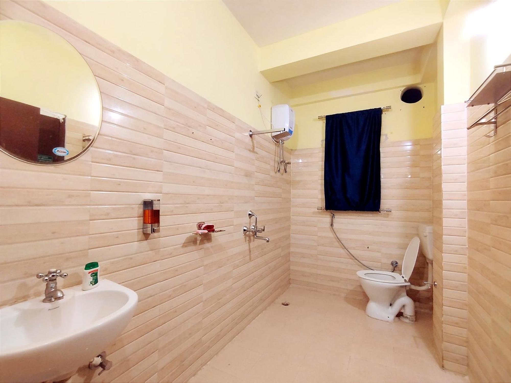Nomad'S Nest Backpackers Hostel Гувахати Екстериор снимка
